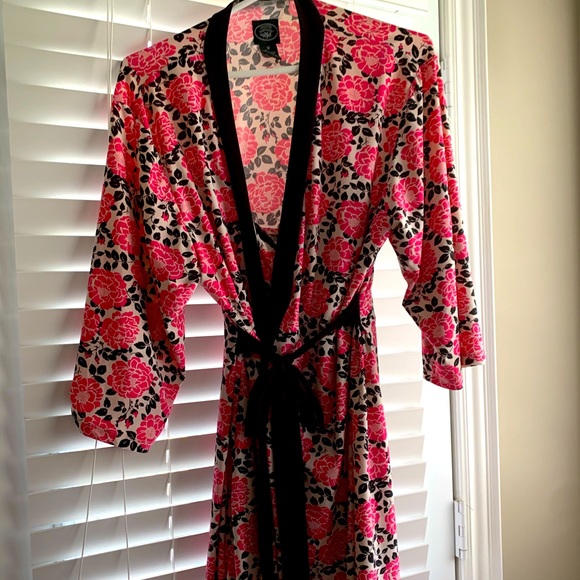 Laura Ashley Other - Laura Ashley Nighty and robe set M